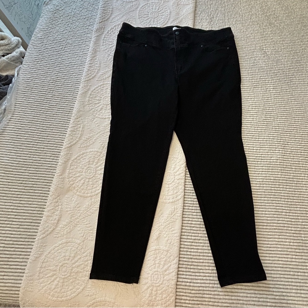 Lane Bryant black high rise jegging size 24